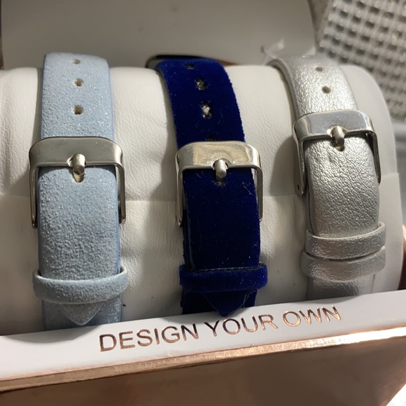 NWT JUICY COUTURE 3 BAND WATCH w/ CHARMS main image 10